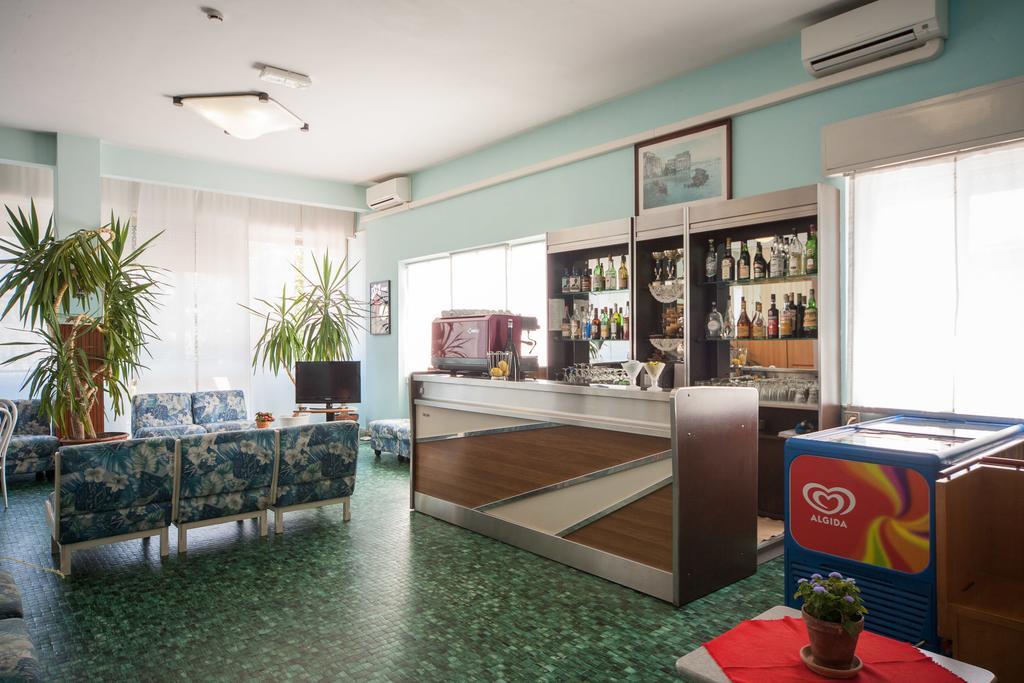 Hotel Madison 里乔内 外观 照片